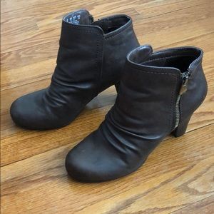 Fergalicious Fergie MORGAN Brown Bootie Size 7